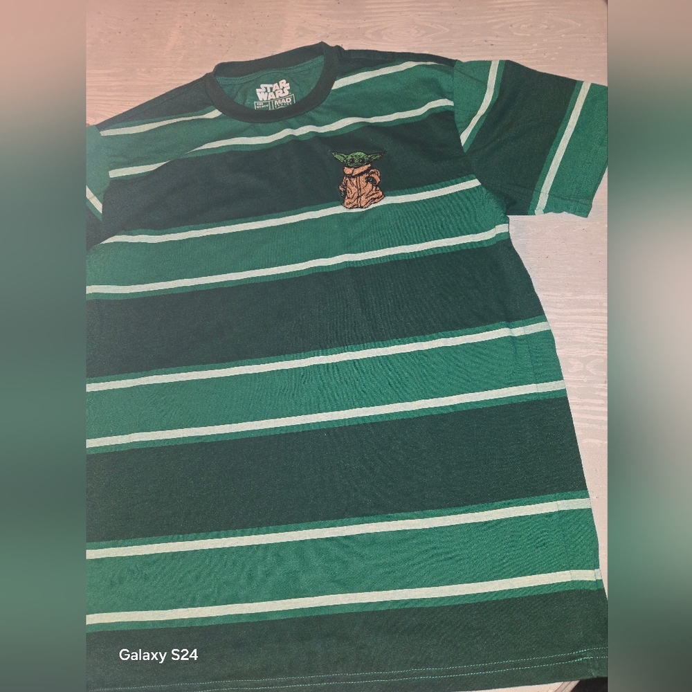 Star Wars Dark Green Striped Tee Mens M Mad Engine